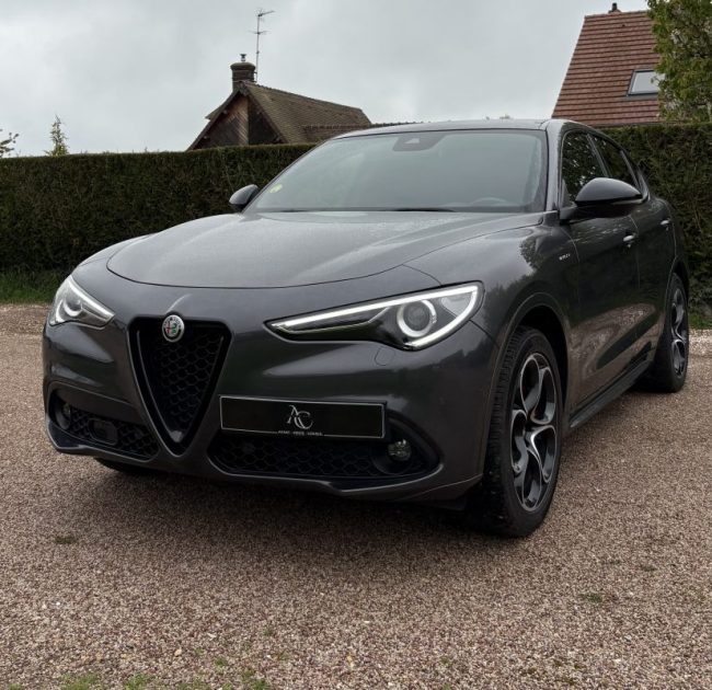 Alfa Romeo Stelvio Veloce Q4 210ch (Toit Panoramique | Sièges Chauffants | Coffre Électrique)