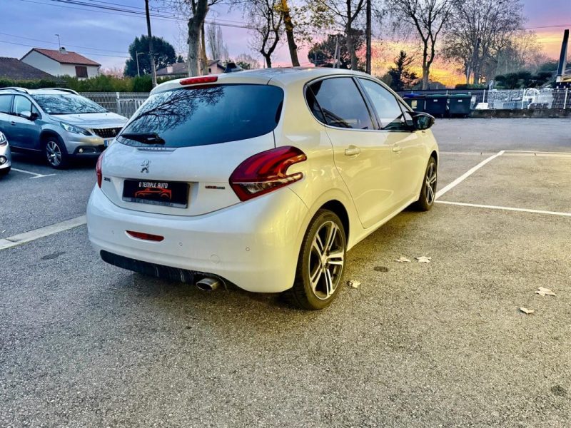PEUGEOT 208 GT Line 1.6 BLUE HDI 120 cv