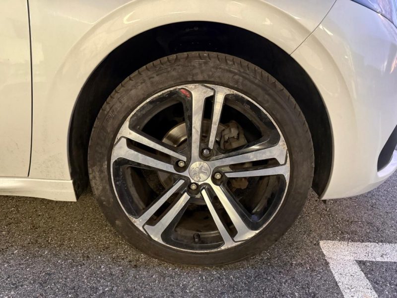 PEUGEOT 208 GT Line 1.6 BLUE HDI 120 cv