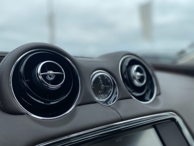 JAGUAR XJ 3.0D V6 300CV / Caméra De Recul - Toit Ouvrant - Siéges Electriques à Mémoire