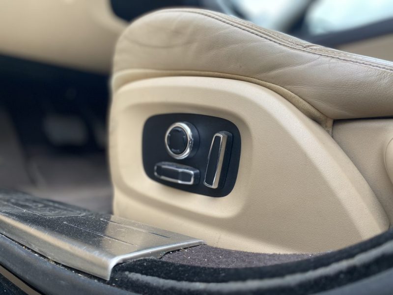 JAGUAR XJ 3.0D V6 300CV / Caméra De Recul - Toit Ouvrant - Siéges Electriques à Mémoire