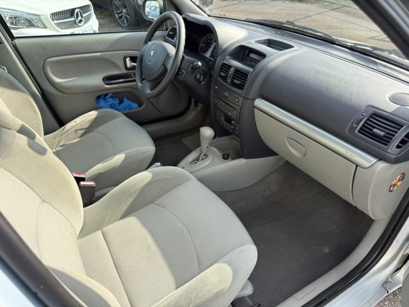 Renault Clio II (B/C65) 1.4 16v 98ch Expression Boite Auto