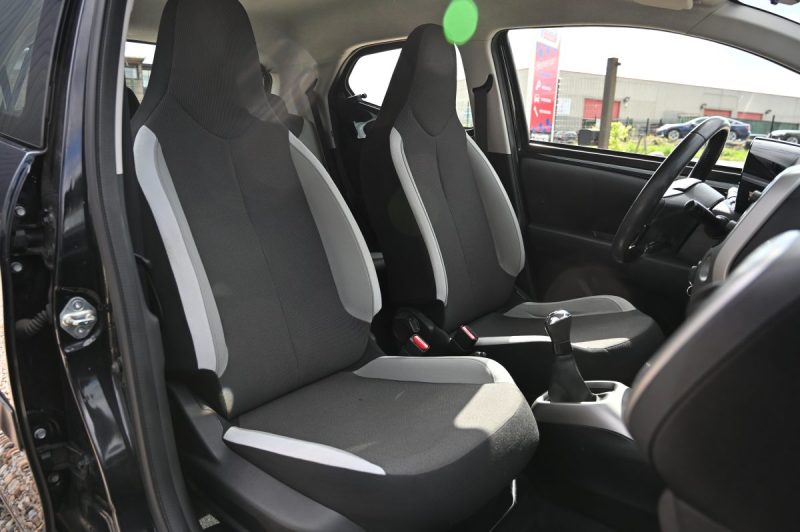 TOYOTA AYGO II 1.0 VVT-I 69Ch X-Play 5P 05/2018