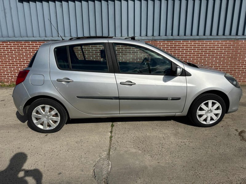 RENAULT CLIO III AUTHENTIQUE 1.2 16V 2008