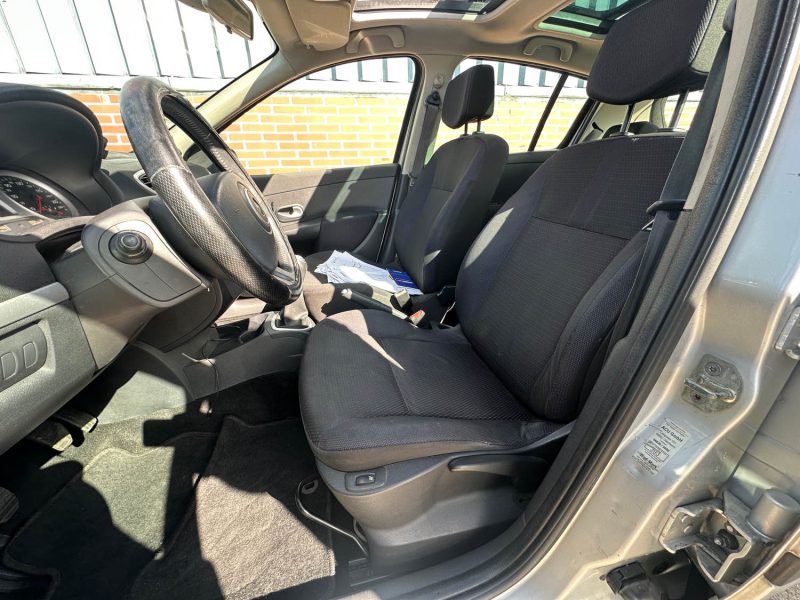 RENAULT CLIO III AUTHENTIQUE 1.2 16V 2008