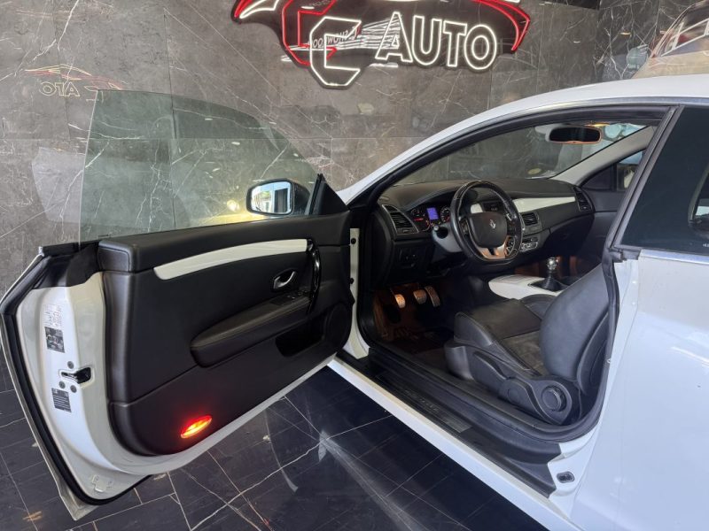 RENAULT LAGUNAIII 2.0 DCI 150 GT 4CONTROL 2012