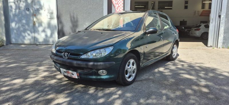 PEUGEOT 206 1.4l i TU 75ch Rolland Garros,  *Vendu sans CT*, *Vendu sans garantie*,