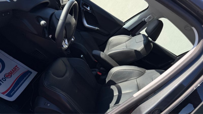 PEUGEOT 208 1.2 VTI 82 CV  ALLURE PREMIERE MAINS 