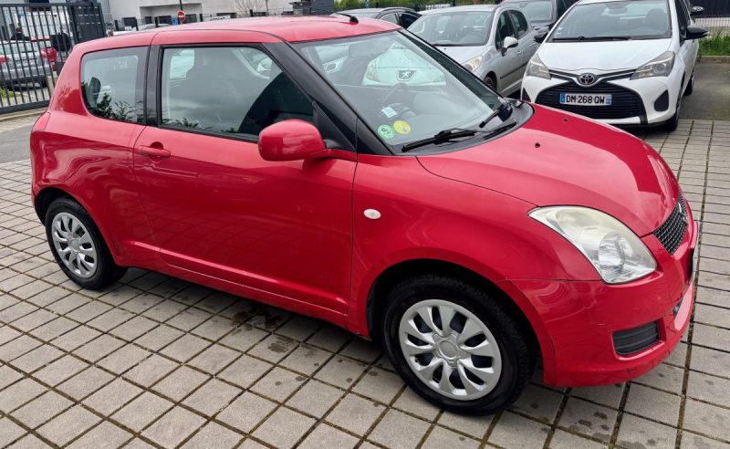 SUZUKI SWIFT III 1.3I 92CH VVT GL 2010