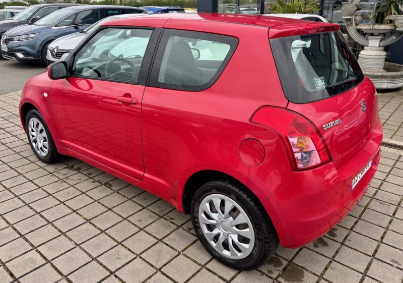 SUZUKI SWIFT III 1.3I 92CH VVT GL 2010