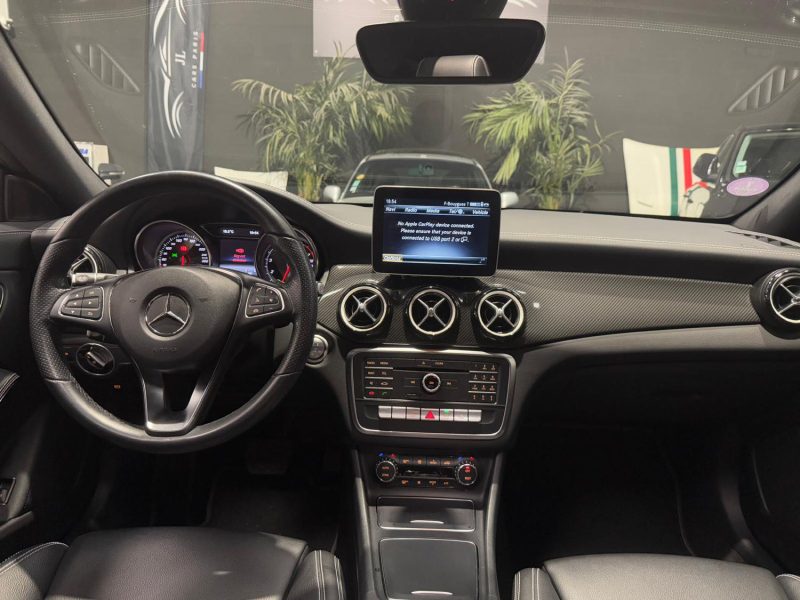 MAGNIFIQUE MERCEDES CLA 200 AMG LINE 156 CH (TOIT OUVRANT PANORAMIQUE,CAMÉRA DE RECUL, CARPLAY)