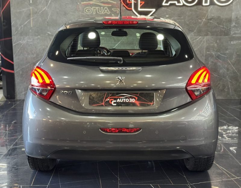 PEUGEOT 208 1.2 PURETECH 82CH E6.C SIGNATURE 5P 2019