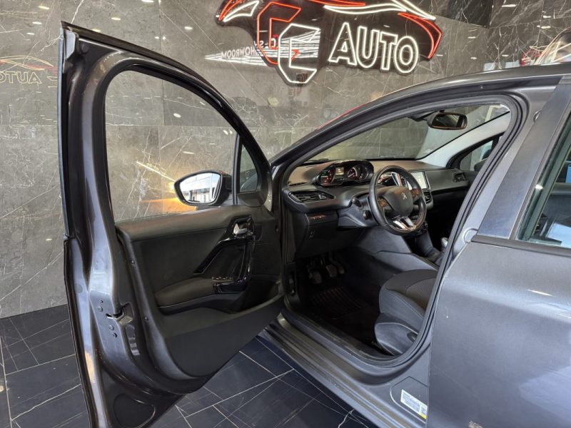 PEUGEOT 208 1.2 PURETECH 82CH E6.C SIGNATURE 5P 2019
