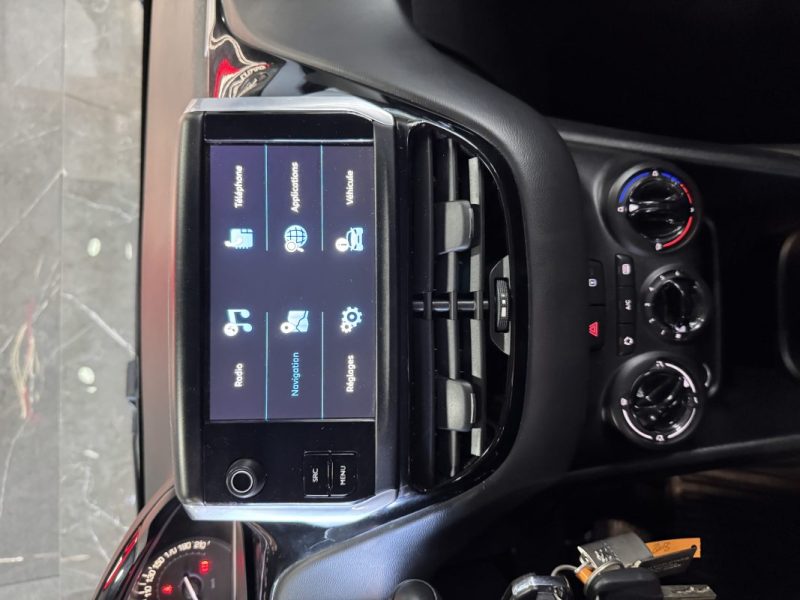 PEUGEOT 208 1.2 PURETECH 82CH E6.C SIGNATURE 5P 2019