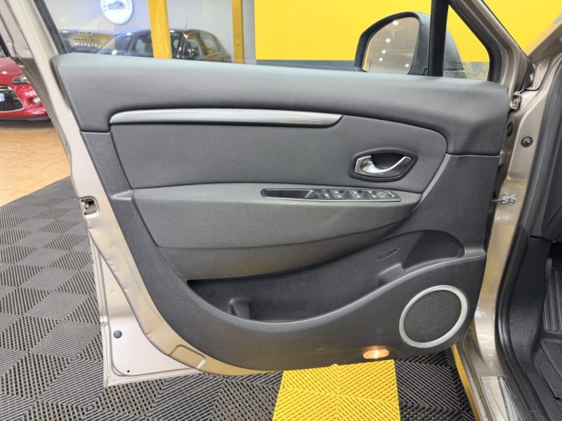 RENAULT SCENICIII 1.5 DCI 110 DYNAMIQUE EDC BOITE AUTOMATIQUE