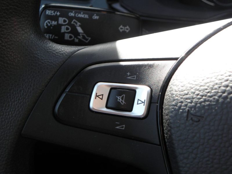 VOLKSWAGEN  POLO VI 1.6 TDI 80 CH COMFORTLINE - 4CV 2019