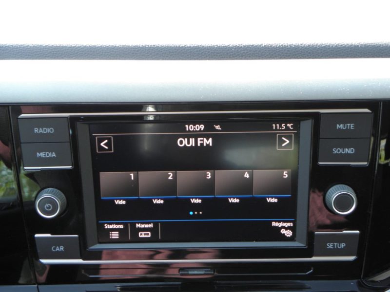 VOLKSWAGEN  POLO VI 1.6 TDI 80 CH COMFORTLINE - 4CV 2019