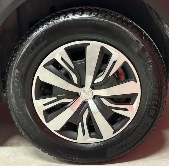 PEUGEOT 2008 II 1.5 BLUEHDI 110CH S&S ACTIVE - 1ère main - CT vierge - Très bon état -