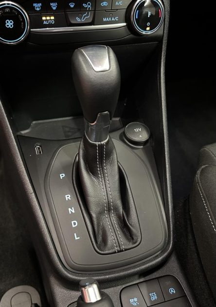 FORD FIESTA 1.0 HYBRID 125CH TITANIUM BUSINESS - Très bon état général - CT Vierge - 1ère main -