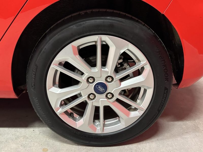 FORD FIESTA 1.0 HYBRID 125CH TITANIUM BUSINESS - Très bon état général - CT Vierge - 1ère main -