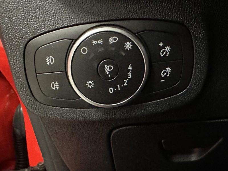 FORD FIESTA 1.0 HYBRID 125CH TITANIUM BUSINESS - Très bon état général - CT Vierge - 1ère main -