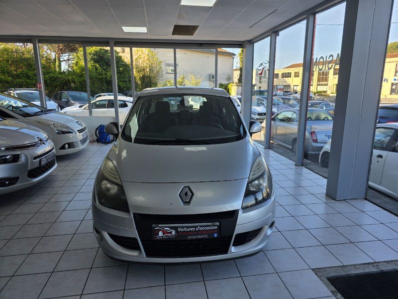 RENAULT SCENICIII 1.5 DCI 105 AUTHENTIQUE 2009 242000KM
