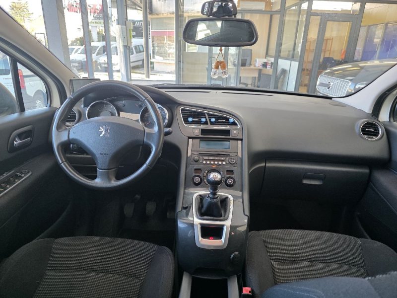 PEUGEOT 5008 1.6 THP 156 PREMIUM PACK 2011