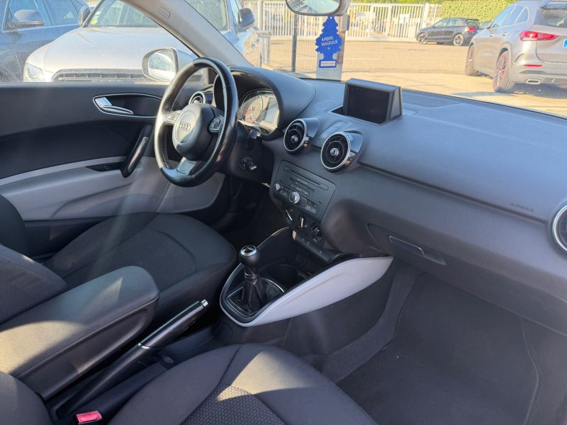 AUDI A1 1.6 TDI 105CH AMBITION GARANTIE