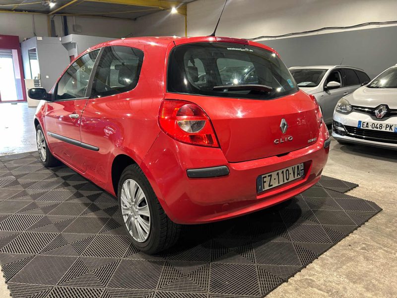 RENAULT CLIO 3  1.6I 110CH