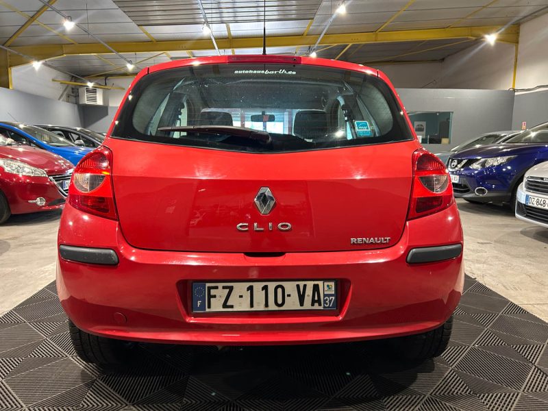 RENAULT CLIO 3  1.6I 110CH