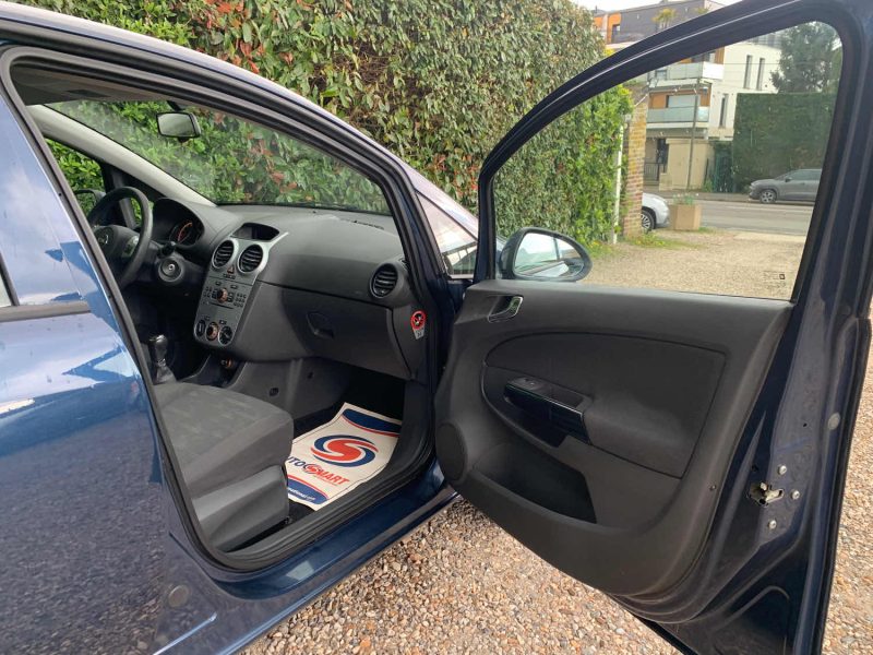 OPEL CORSA D 1.2 2012