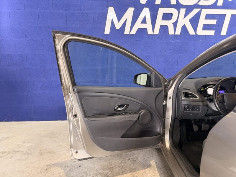 RENAULT MEGANE DYNAMIQUE - 1.2 L TCe - 116 ch - BVM - RIEN À PRÉVOIR - GPS - ROUE DE SECOURS 