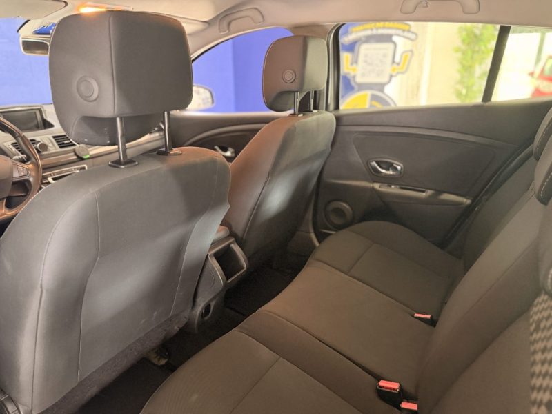 RENAULT MEGANE DYNAMIQUE - 1.2 L TCe - 116 ch - BVM - RIEN À PRÉVOIR - GPS - ROUE DE SECOURS 