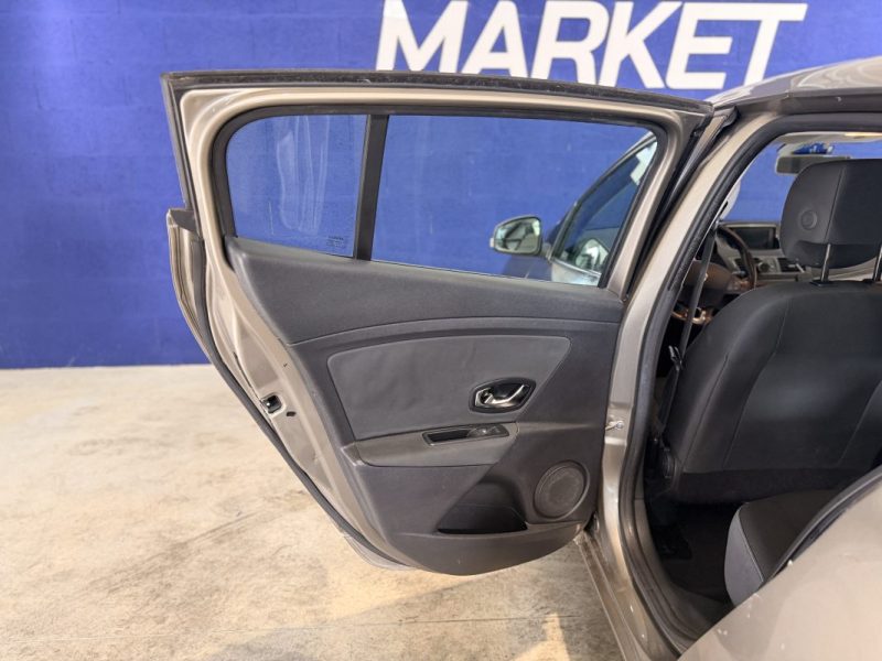 RENAULT MEGANE DYNAMIQUE - 1.2 L TCe - 116 ch - BVM - RIEN À PRÉVOIR - GPS - ROUE DE SECOURS 