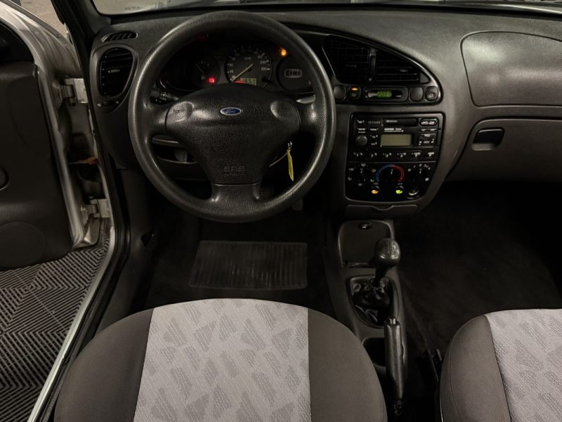 FORD FIESTA III (2) 1.3 60 Cv - VENTE EN ETAT / EMBRAYAGE A PREVOIR