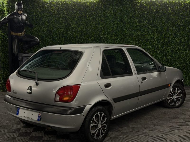 FORD FIESTA III (2) 1.3 60 Cv - VENTE EN ETAT / EMBRAYAGE A PREVOIR
