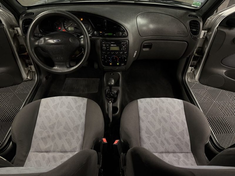 FORD FIESTA III (2) 1.3 60 Cv - VENTE EN ETAT / EMBRAYAGE A PREVOIR