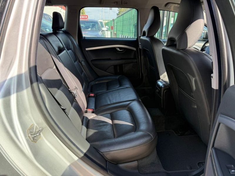 VOLVO V70 2.0d BVA 8 GEARTRONIC MOMENTUM 181CV