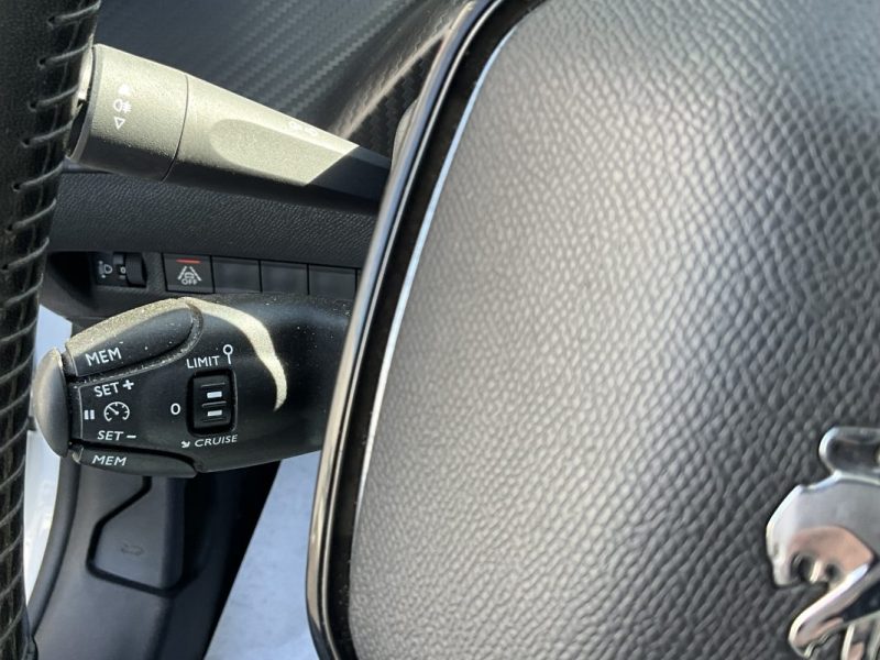 PEUGEOT 208 II 1.5 BLUEHDI 100 CV ACTIVE * TVA RÉCUPÉRABLE*