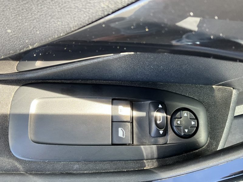 PEUGEOT 208 1.6 BLUEHDI 100 CV ACTIVE 