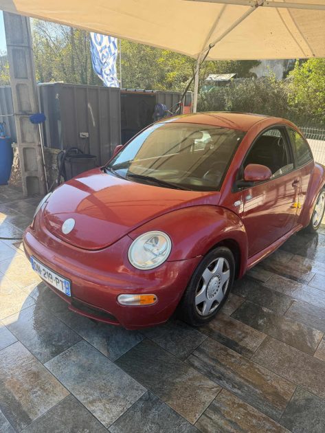VOLKSWAGEN NEWBEETLE 2.0 1999 A MARCHANT 