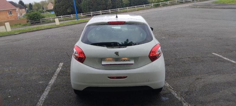 PEUGEOT 208 1.4 HDI 68 CV AN 14 PROPRE 112 KM