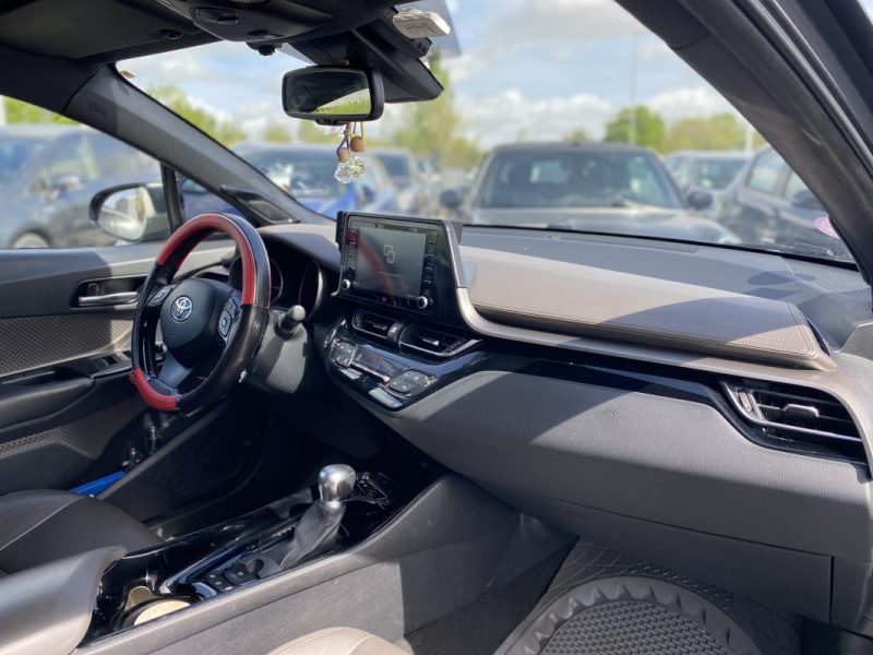 TOYOTA C-HR 122H DYNAMIC 2WD/ CarPlay - Caméra De Recul - Sièges Chauffants