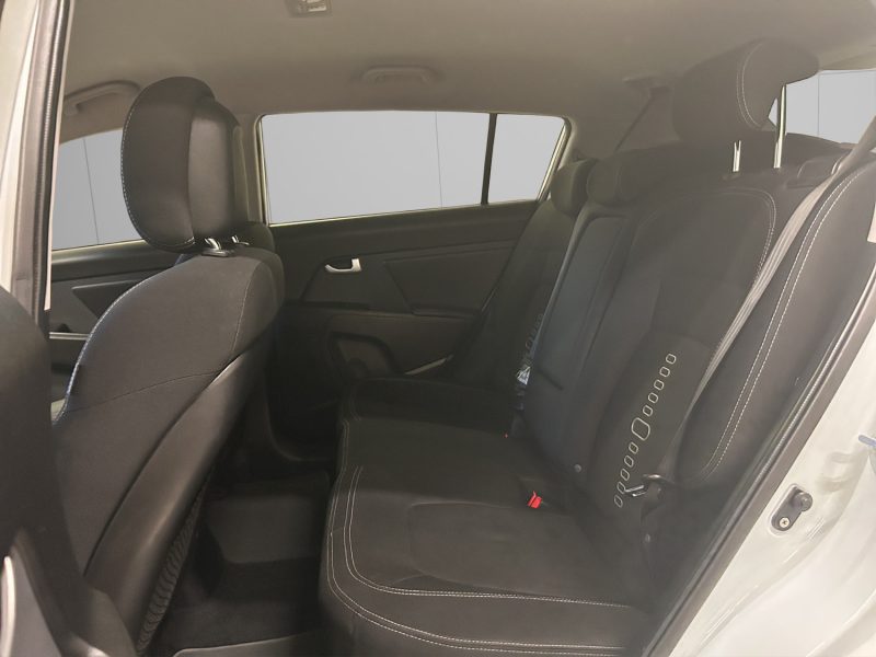 KIA SPORTAGE 1.7 CRDI 115 STYLE *CAMERA DE RECUL* 2WD