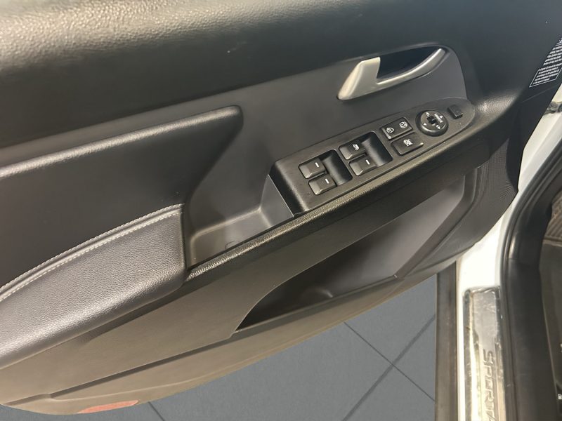 KIA SPORTAGE 1.7 CRDI 115 STYLE *CAMERA DE RECUL* 2WD