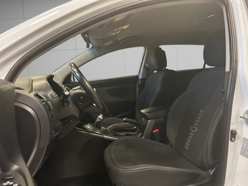 KIA SPORTAGE 1.7 CRDI 115 STYLE *CAMERA DE RECUL* 2WD