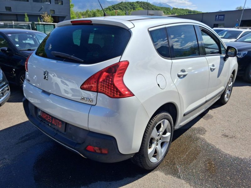 PEUGEOT 3008 1.6 HDI 115CV TOIT PANORAMIQUE SUIVIE PEUGEOT DISPONIBLE 