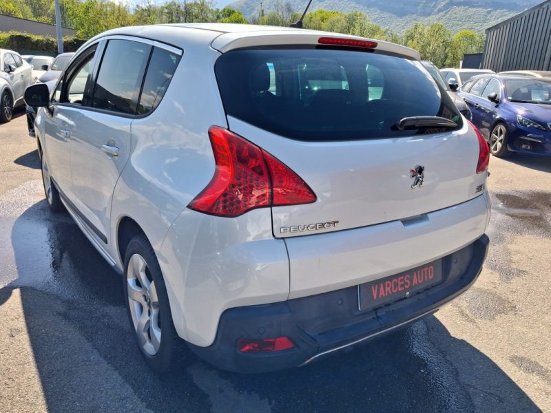 PEUGEOT 3008 1.6 HDI 115CV TOIT PANORAMIQUE SUIVIE PEUGEOT DISPONIBLE 