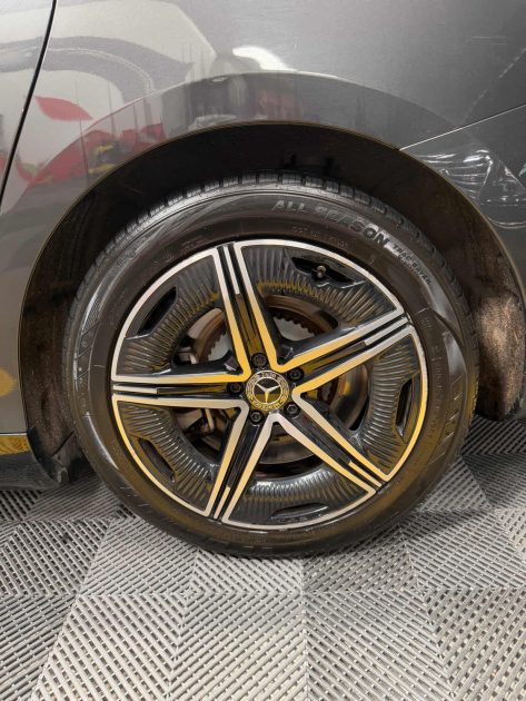 MAGNIFIQUE MERCEDES EQE 300 245CH AMG LINE (PACK AMG INTERIEUR EXTERIEUR, AFFICHAGE TETE HAUTE)⭐️⭐️⭐️⭐️⭐️