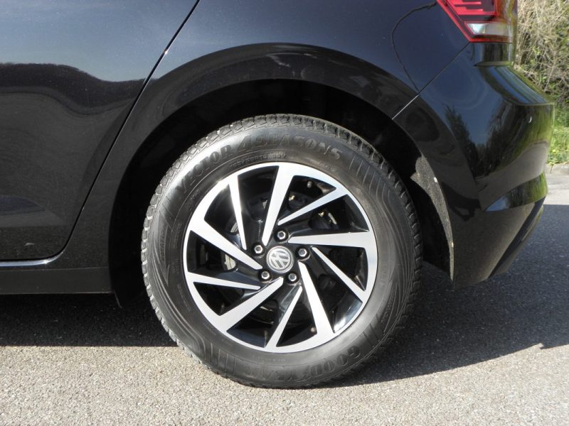 Volkswagen  Polo VI 1.0 TSI 95ch Connect • 2ème main • Entretien Volkswagen